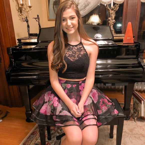 2 piece semi-formal dress - Picture 2 of 3